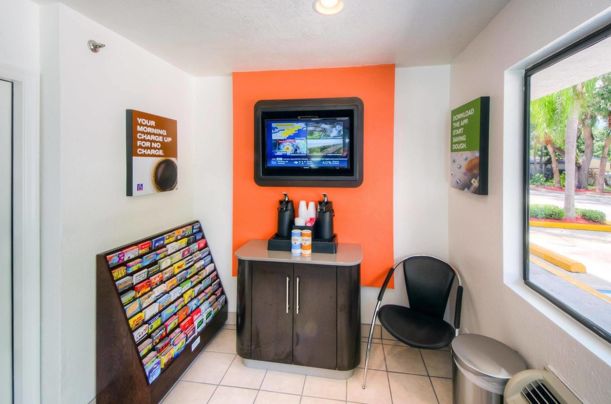 Motel 6-Bradenton, Fl Bagian luar foto
